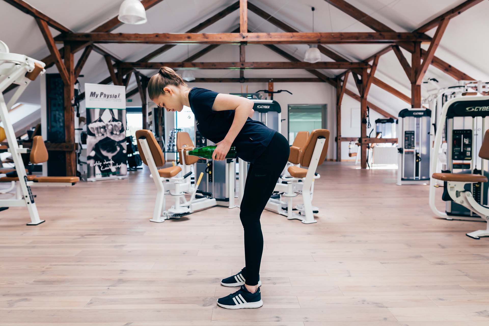 Tag 2 – Übungen Rudern vorgebeugt und Bizepscurls – My Physio – Praxis ...