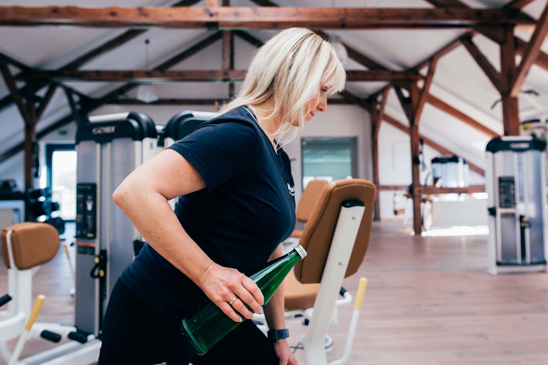 Tag 14 – Rumpfbeuge stehend, seitlich und Kickbacks – My Physio