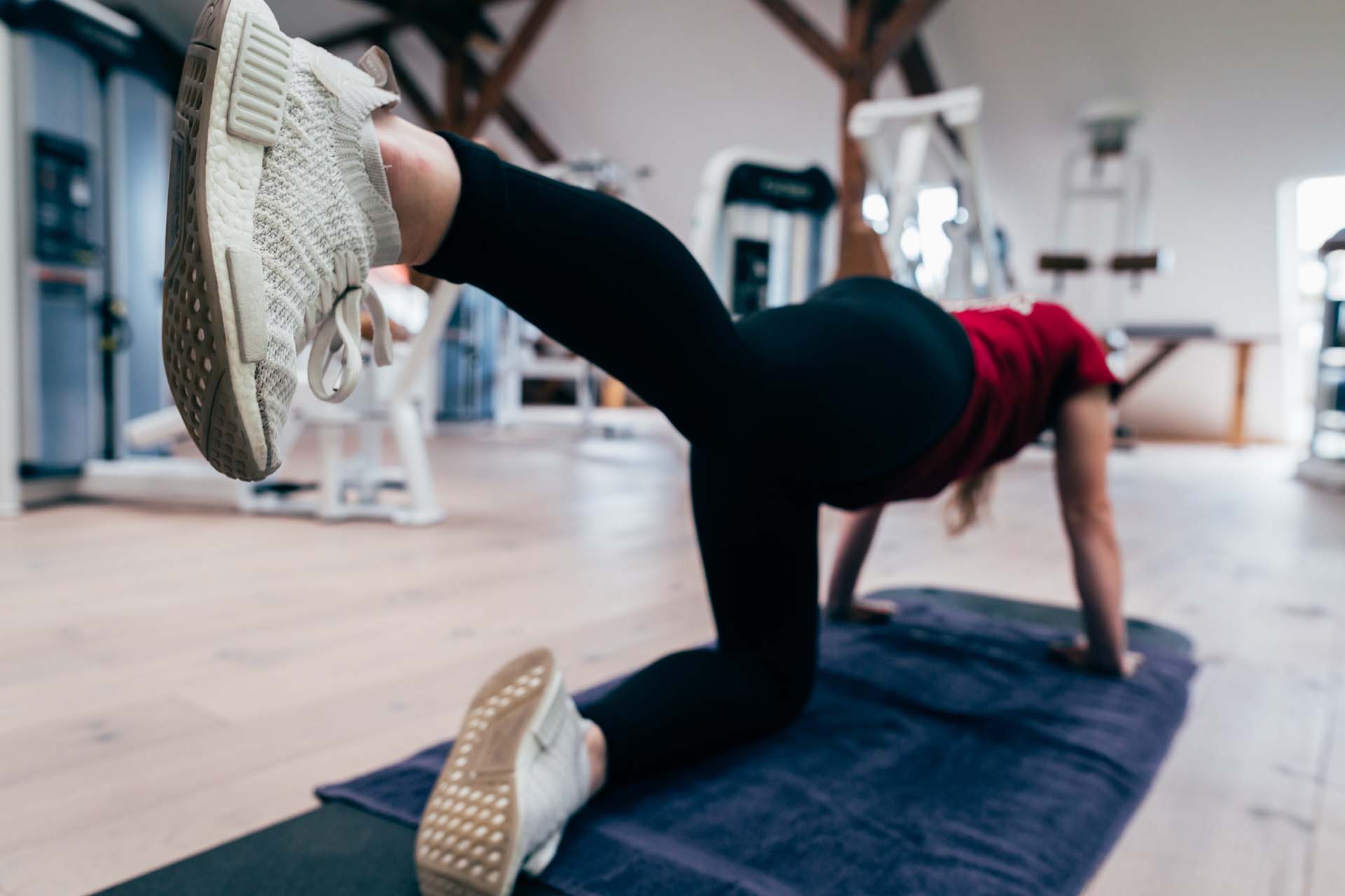 Knacken Im Unteren Rücken Beim Bein Anheben Tag 18 – Beinbeuger und Schulterbrücke mit gestrecktem Bein – My Physio
